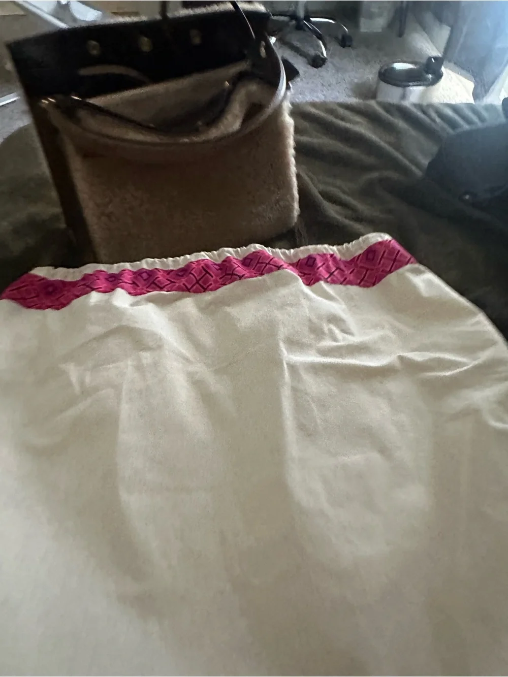 Tory Burch White Tag with Gold Logo